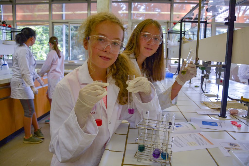 Camps Scientifiques Et Techniques Promotion De L Education Et Des Sciences Epfl